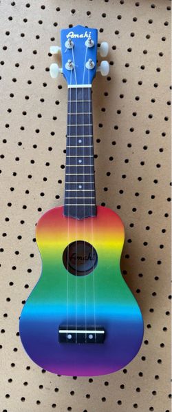 Amahi DDUK1 Soprano Ukulele & Case - Vibrant Rainbow Gradient Design - 21"