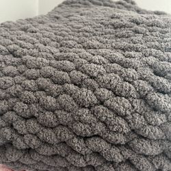 Finger Knit, Large Yarn Blanket 