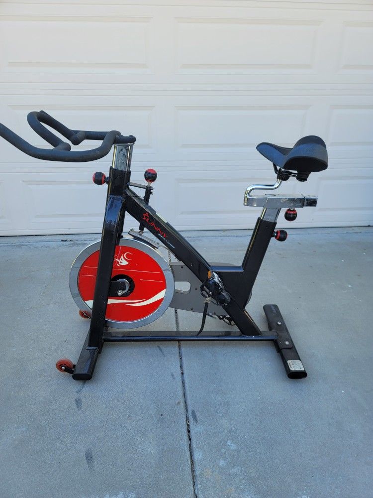 Sunny Health & Fitness Exercise Bike