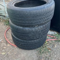 Set Of 4 Tires 