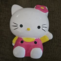 Hello Kitty Bank