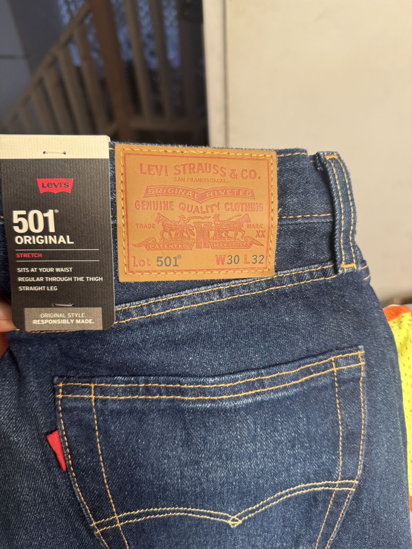 Levi’s 6 Pants