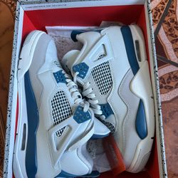 Jordan Retro 4 “Military Blue” 