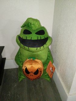 Oogie boogie Stand up greeter