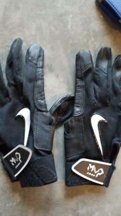 XSmall nike baseball gloves