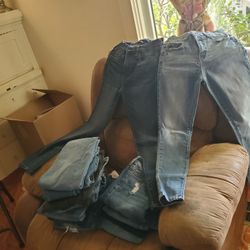 Ropa  De  una o  Dos Puestas. Semi Nueva Toda