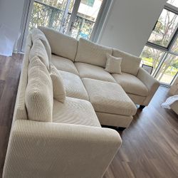 New Sectional $550