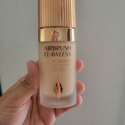 LIKE NEW CHARLOTTE TILBURY FOUNDATION