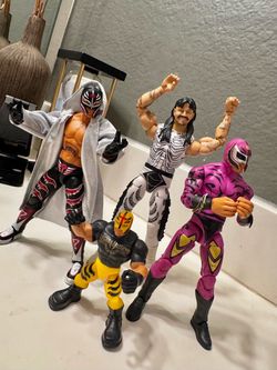 Rey Mysterio bundle W/ Dirty Dom
