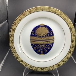 Set Of Eight  Plates With The Faberge’ Egg Design.  2 Of Each Color Egg