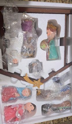 11 Piece Nativity Set