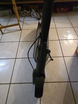 Needs new back tire ,Segway Max G30P Electric Kick Scooter