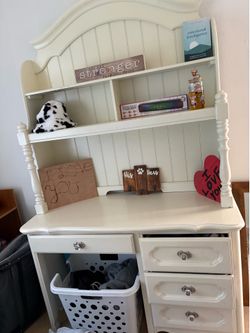 Desk/ armoire