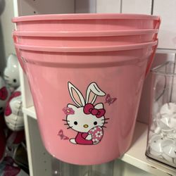 Hello Kitty Baskets