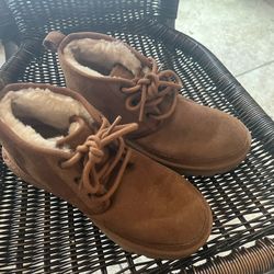 Uggs Size 6 Women’s