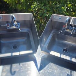 Hand Sinks w splash guard and faucet 