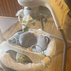 Infants cradle & swing by Fisher-Price