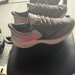 Nike Zoom Women’s Running Shoe Size 9