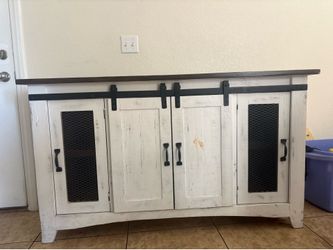 Vintage dresser