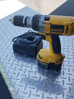 Dewalt Heavy Duty 1/2 Cordless Drill Driver