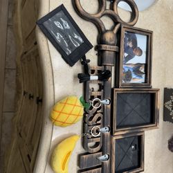 Picture Frame/Keys Rack