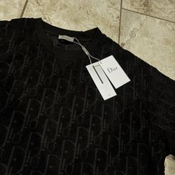 Dior Oblique T-Shirt (PRICE $85)