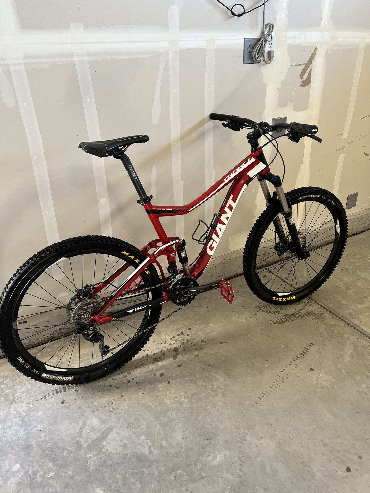 Giant Trance Mountain Bike 27.5 Large