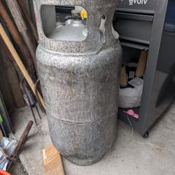 Tow Motor Propane Tank Empty. Works. 