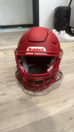 Brand New Size (Adult) Medium Speedflex football Helmet