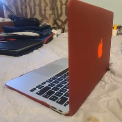Excellent 11 inch Apple Macbook Air Laptop Computer With Intel Core i5 Processor With Programs 