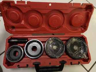 Knockout Set Milwaukee in red case