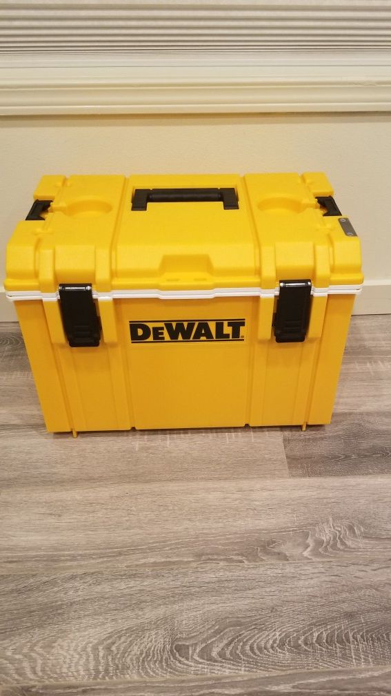 Dewalt Tough System Cooler DWST08404