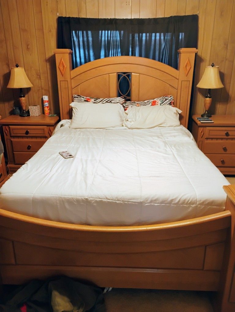Bedroom Set For Sale 500 Obo