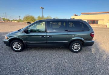Chrysler Town & Country Limited