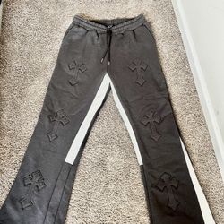 BOOHOOMAN RAW APPLIQUE CROSS GUSSET JOGGER