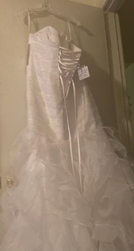 Selling My Wedding Dress-Never Worn...only Serious Offers