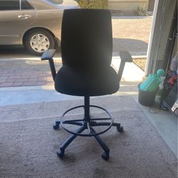 Computer Chair Pick Up In Brentwood 