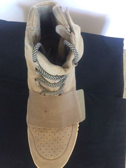 Kanye West Adidas Yeezy 750 Boost (Grey) [REAL LEGIT] for Sale in Santa  Ana, CA - OfferUp