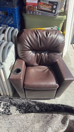 Baby recliner chair