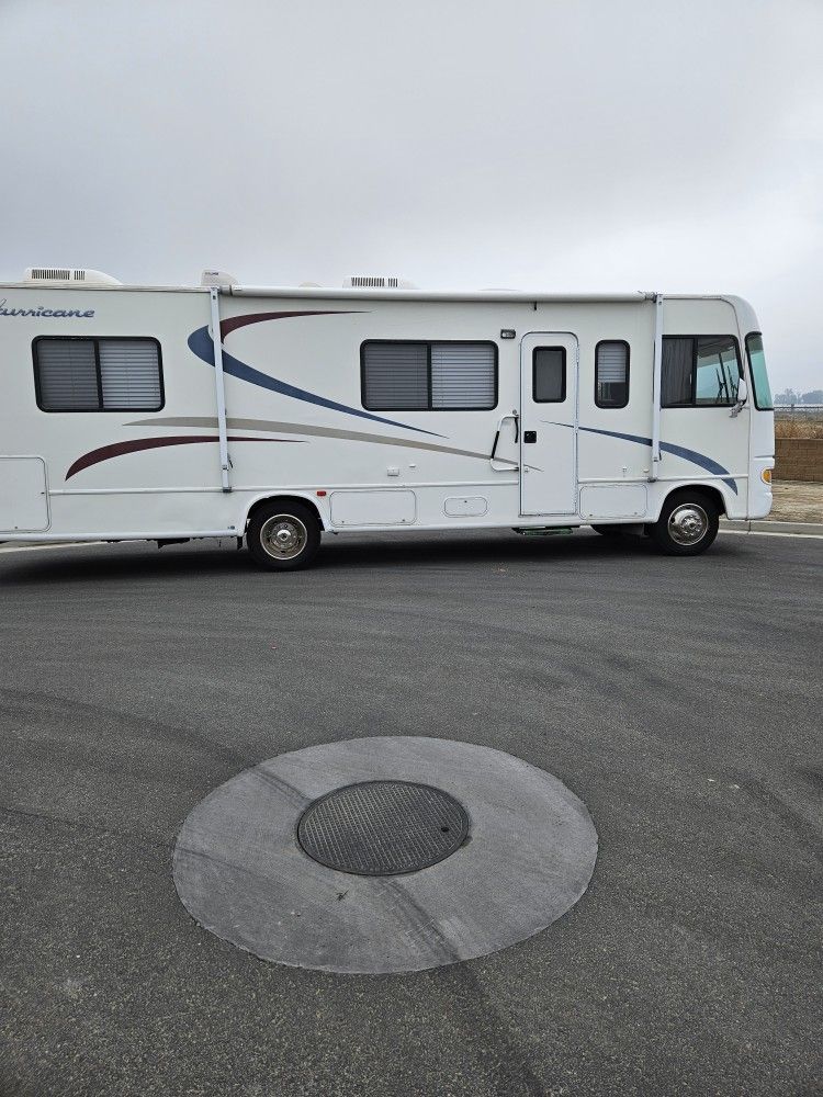 2001 Four Winds Hurricane