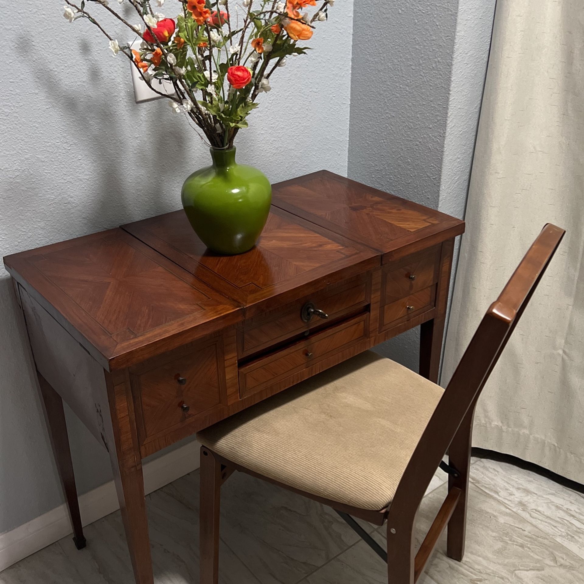 Antique Vanity With Chair