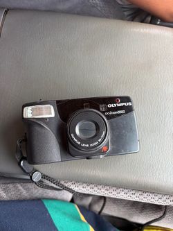 Olympus Infinity Zoom 2000 Film Camera