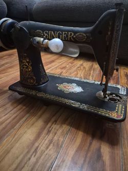 Vintage Singer "Red Eye" Sewing Machine Head - Great Restoration / Display Piece
