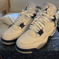 Jordan 4 Midnight Navy