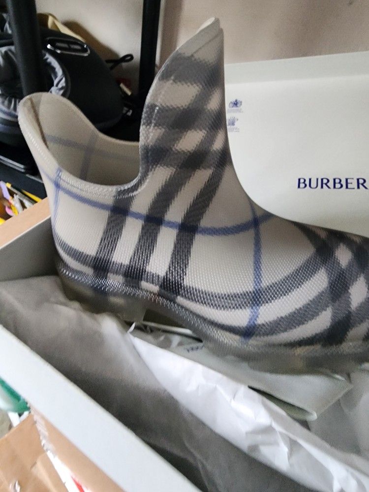 Burberry Marsh Boot Lichen 9M/10.5W