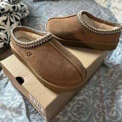 UGG Slippers 