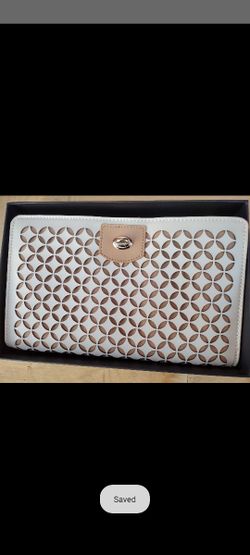 Wolf. Jewelry Organizer
