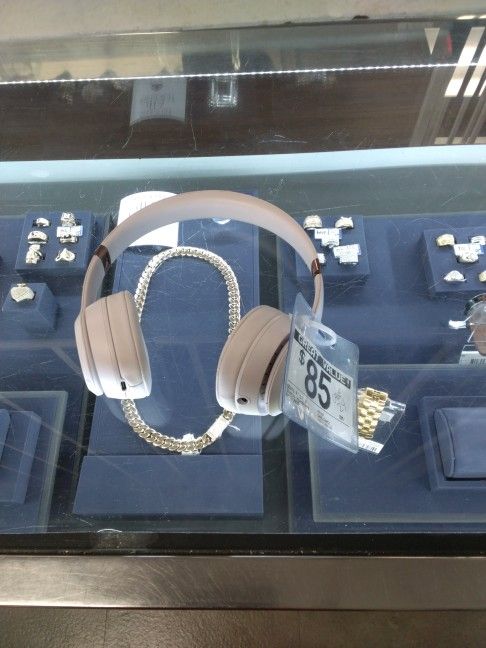 Beat Headphones Pink Solo 4