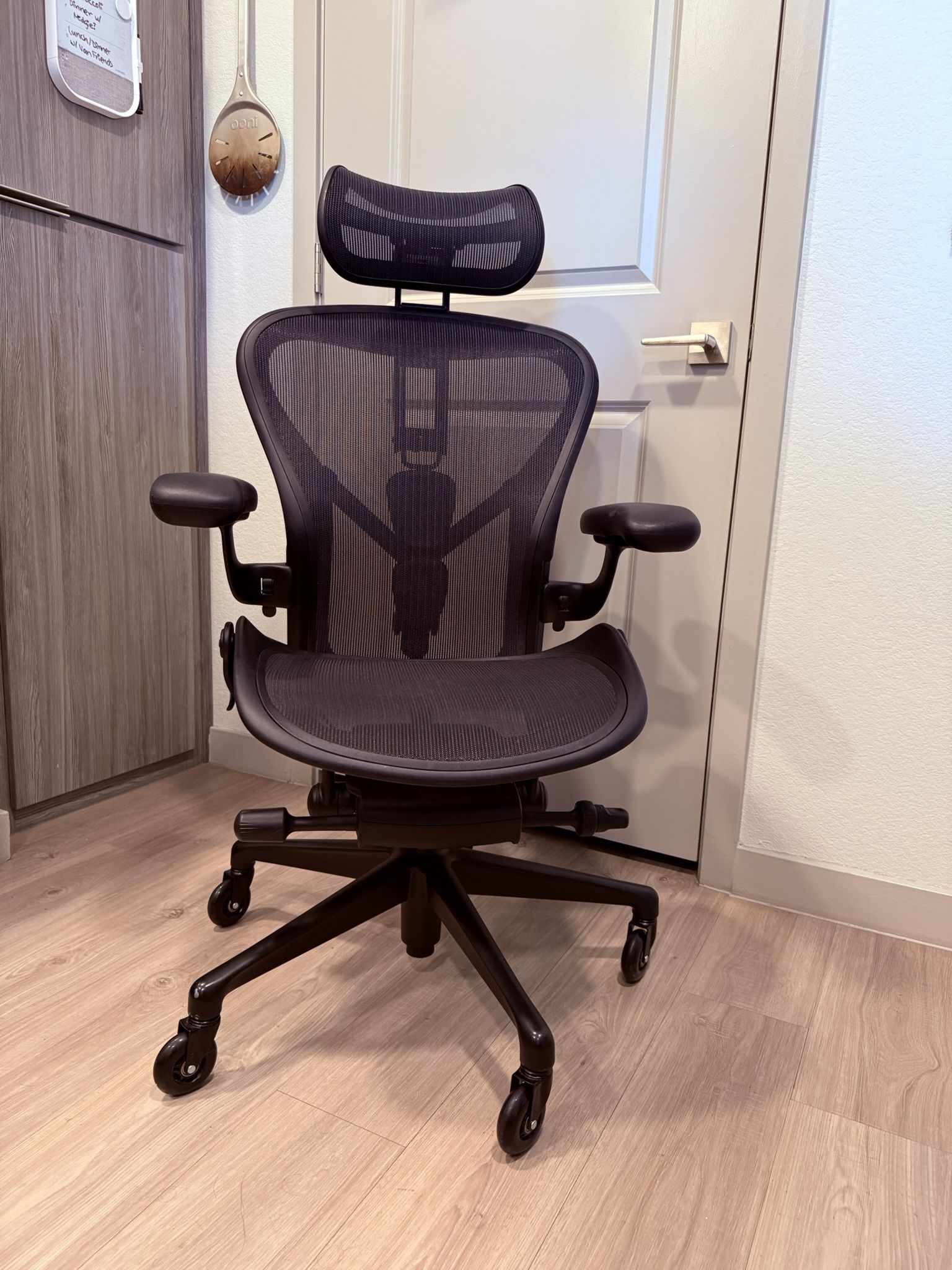 Herman Miller AERON GAMING + Upgrades • Still In Warranty!
