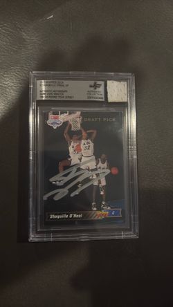 Shaquille O'Neal 1992-93 Upper Deck Autograph Game-Used Jersey Card